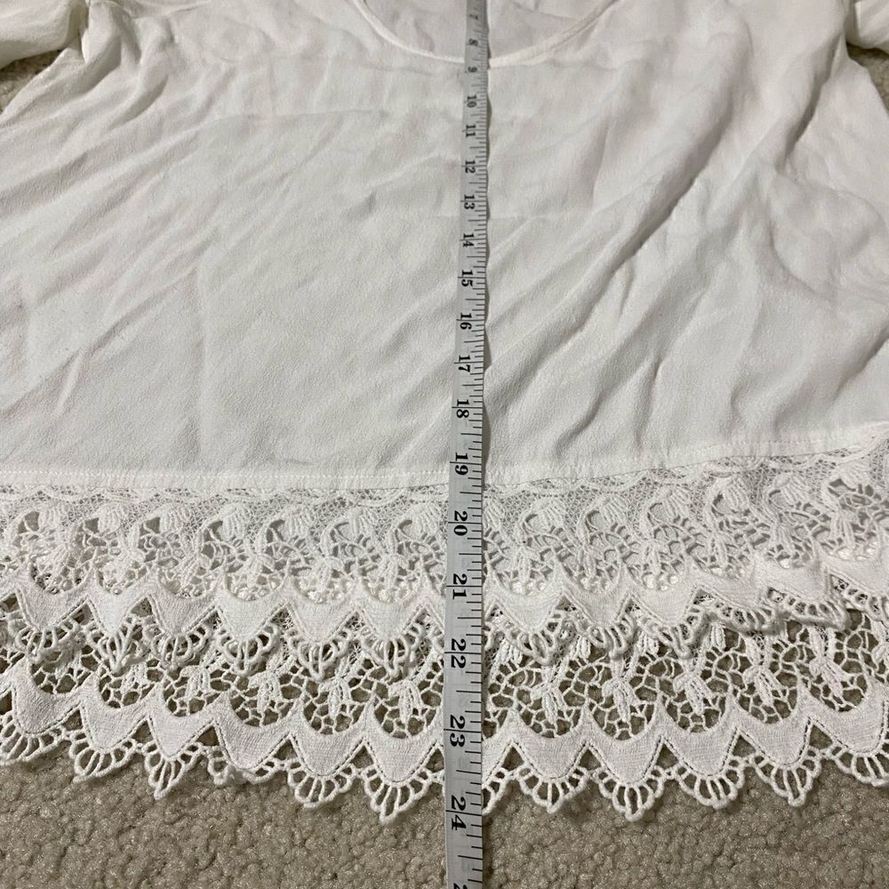 Lovers + Friends Lovely lace trim top - Picture 3 of 6